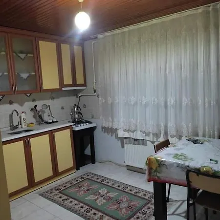 Private In Atasehir, Homestay *
